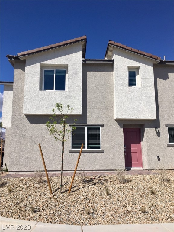 6832 Sunflower Fields Street