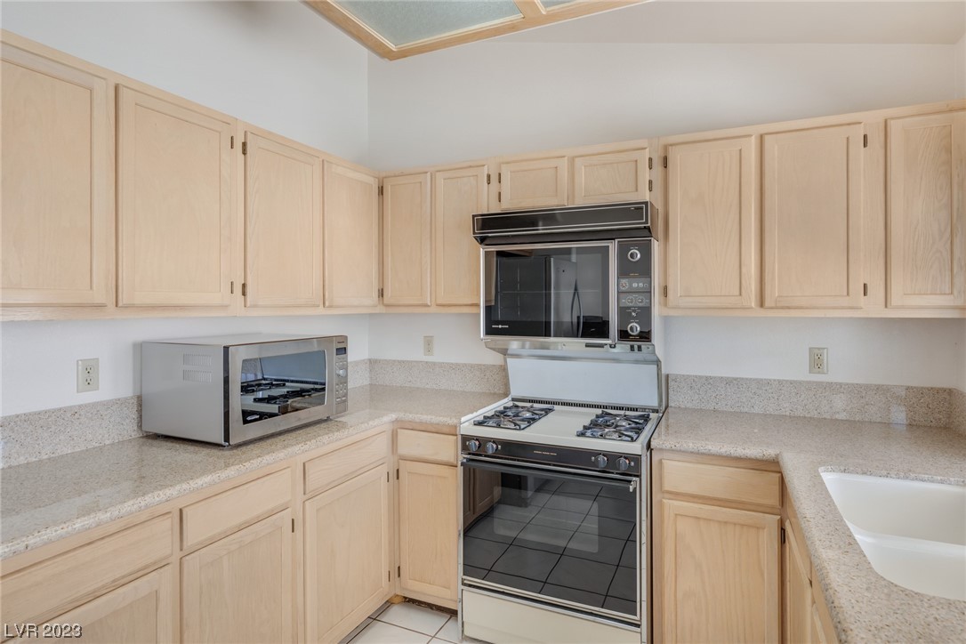 2612 Island Brook Drive