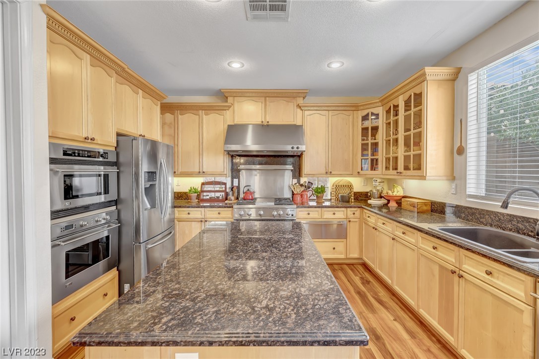 9408 Arcadia Woods Court