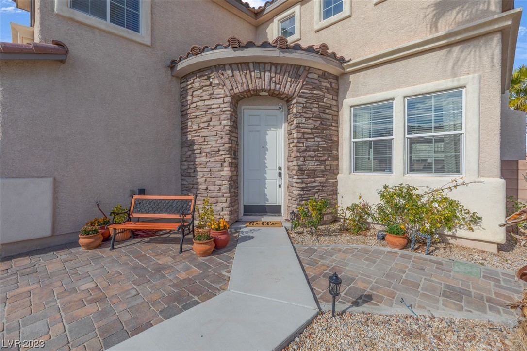 9408 Arcadia Woods Court