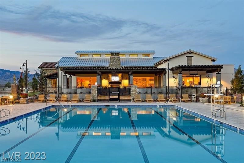 10160 Sequoia Glen Avenue
