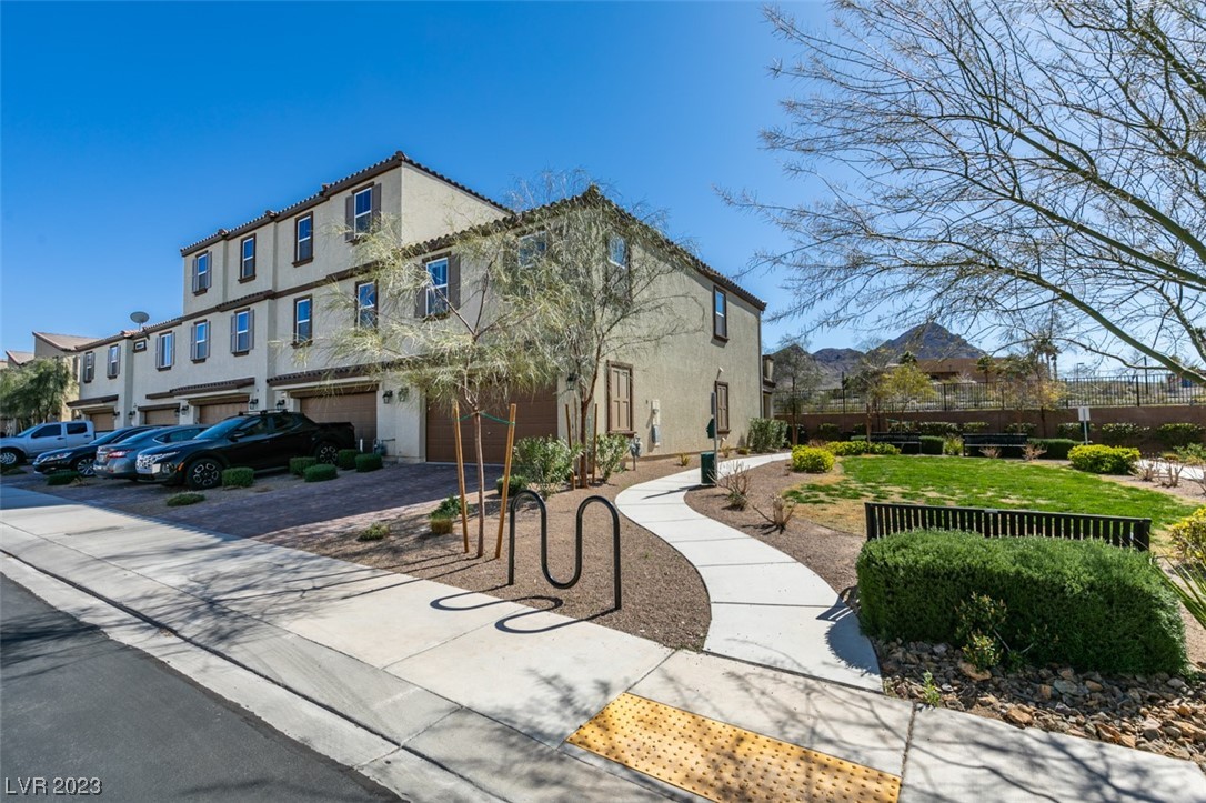 1271 Raritan Place