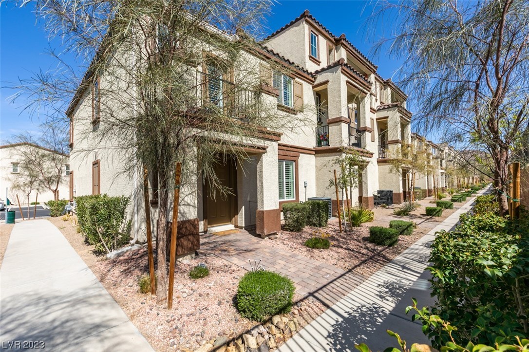 1271 Raritan Place