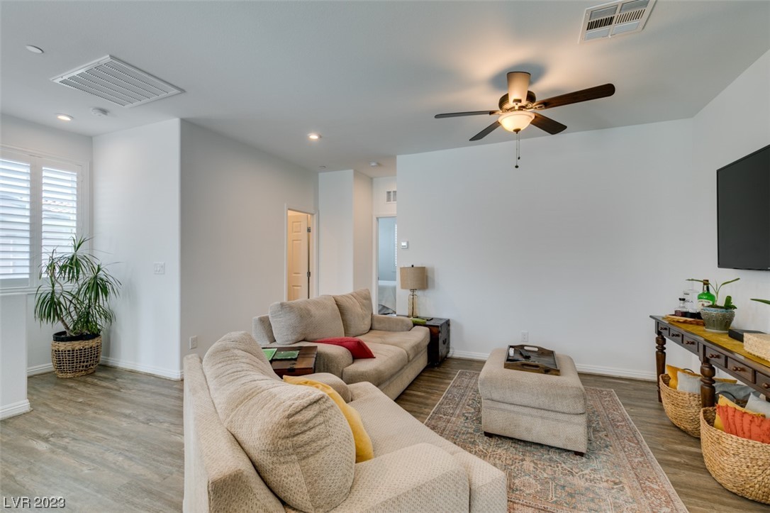 1271 Raritan Place