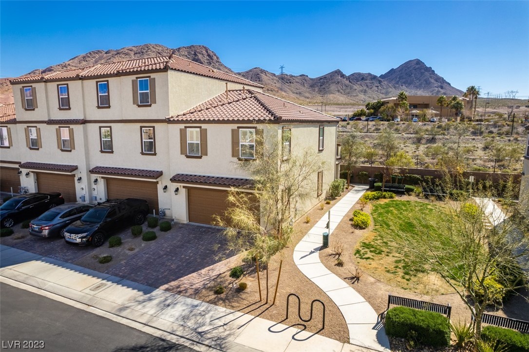 1271 Raritan Place