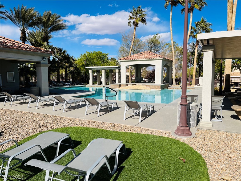 27 Mesquite Village Circle