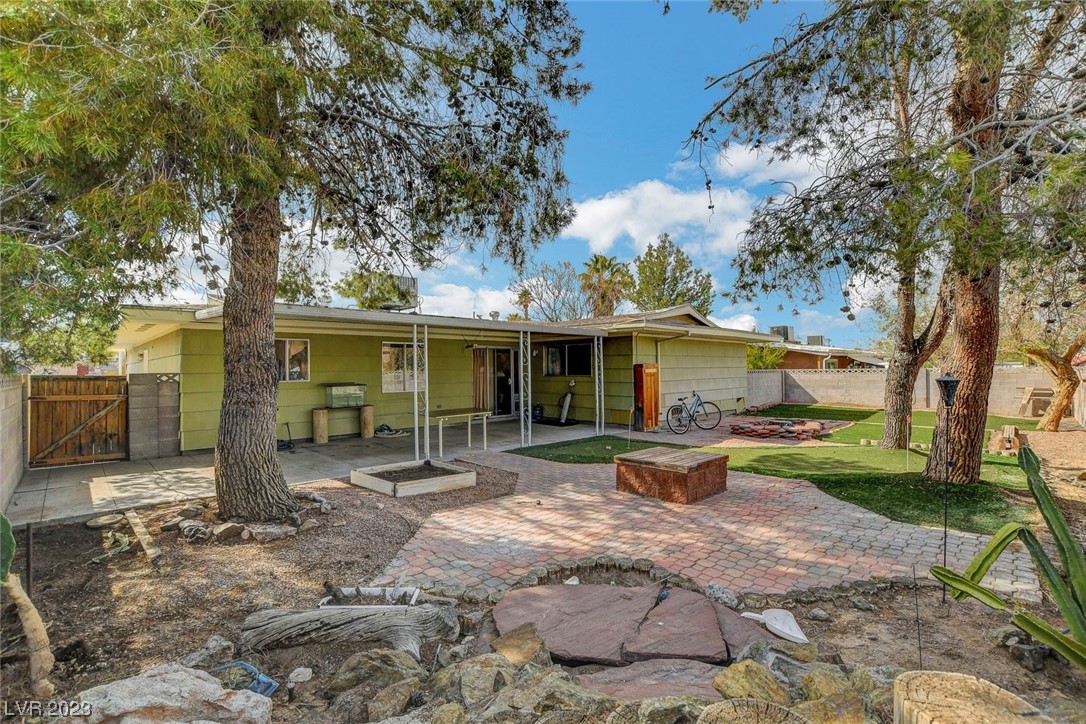 421 Redstone Street