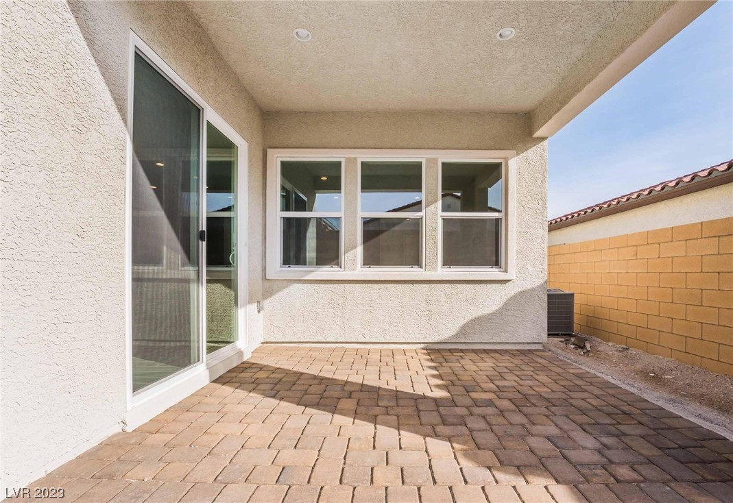 9969 Yetti Stroll Avenue