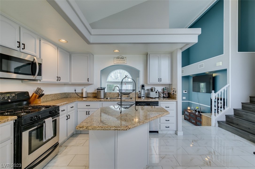 8892 Norco Drive