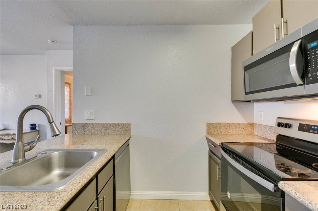 3602 Gaylord Drive Unit: 154