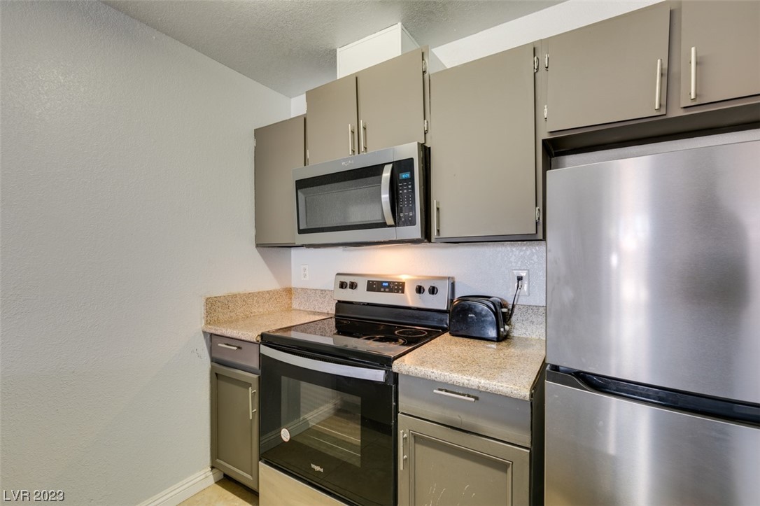 3602 Gaylord Drive Unit: 154