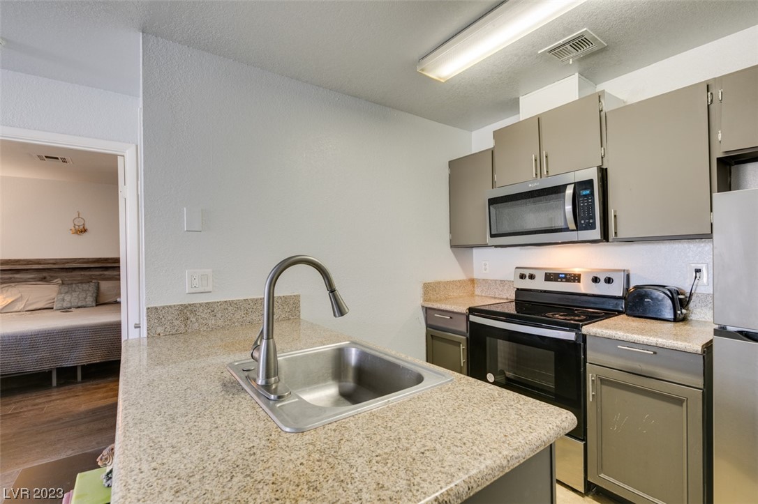 3602 Gaylord Drive Unit: 154