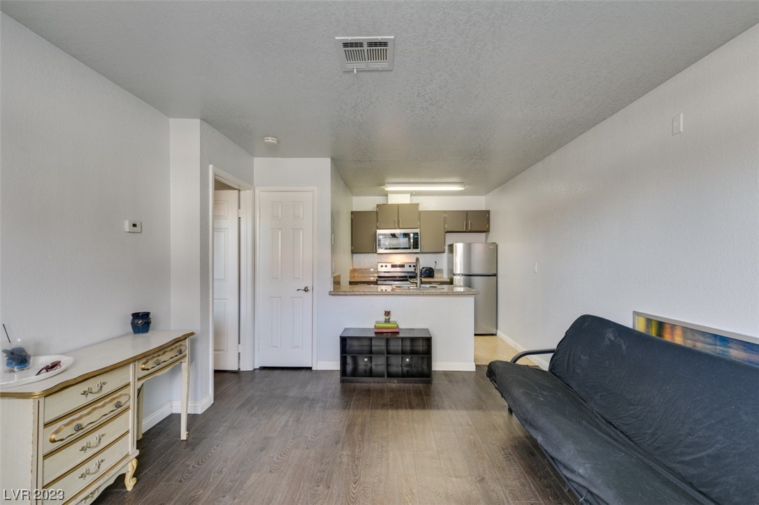 3602 Gaylord Drive Unit: 154