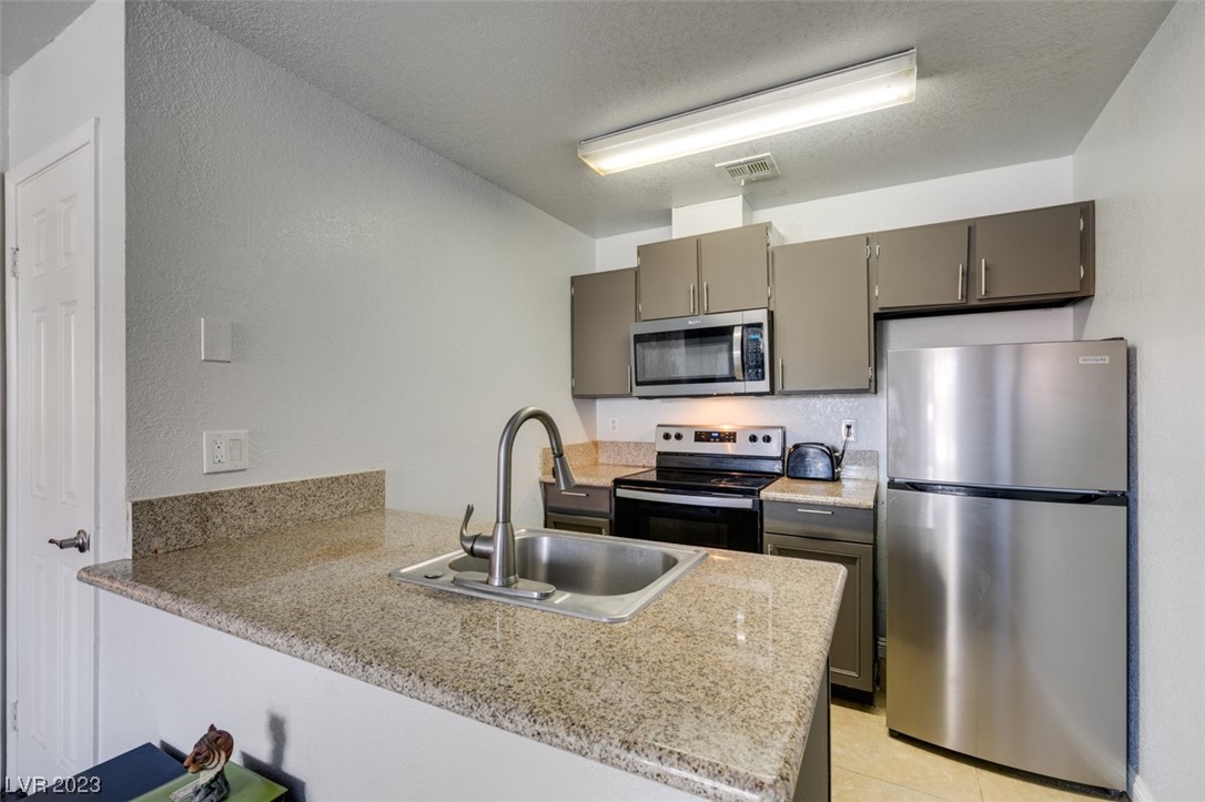 3602 Gaylord Drive Unit: 154