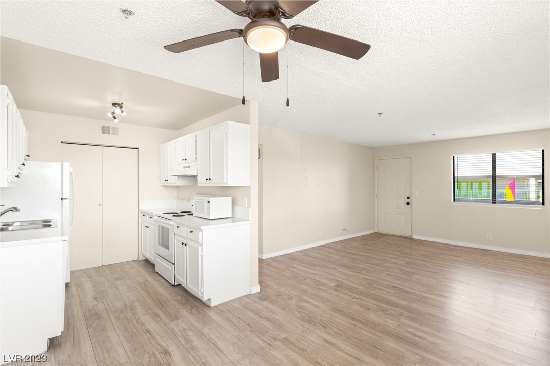 1381 E University Avenue Unit: 207