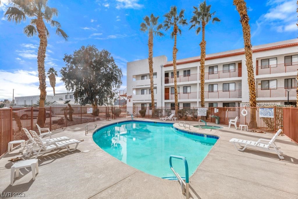 1381 E University Avenue Unit: 207