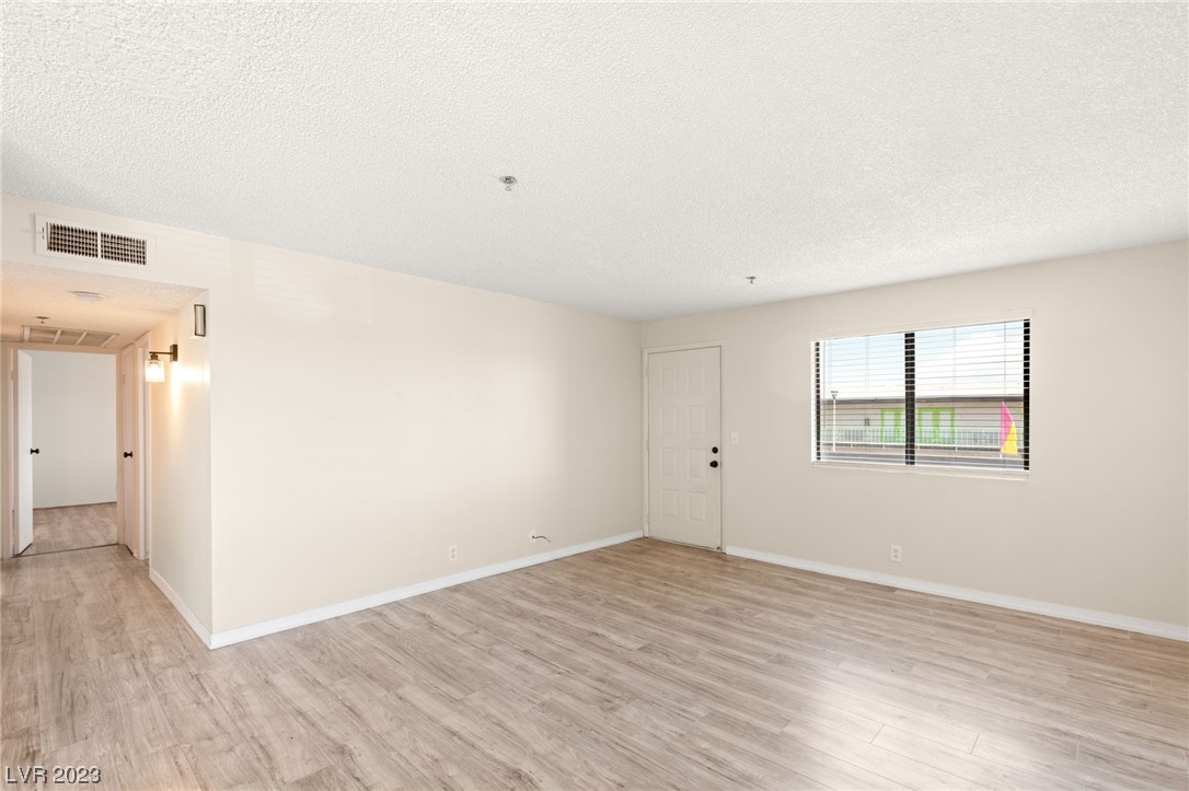 1381 E University Avenue Unit: 207