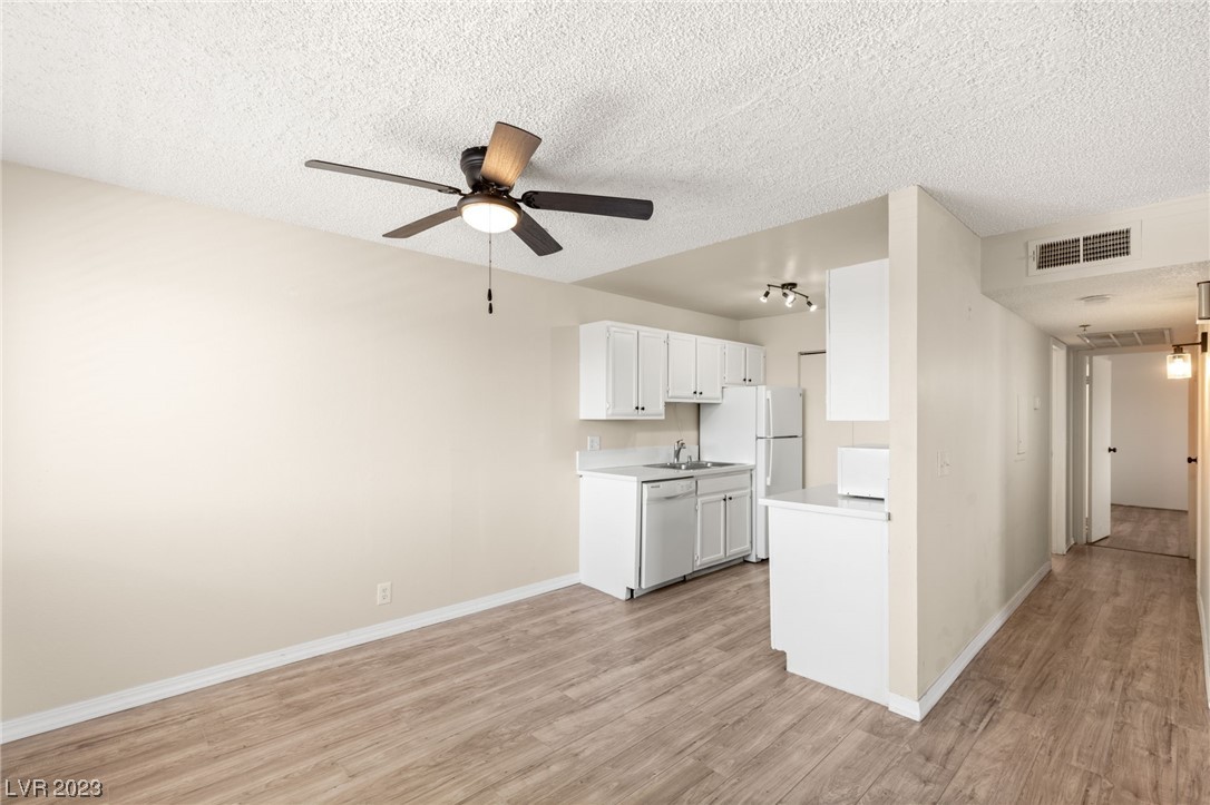 1381 E University Avenue Unit: 207