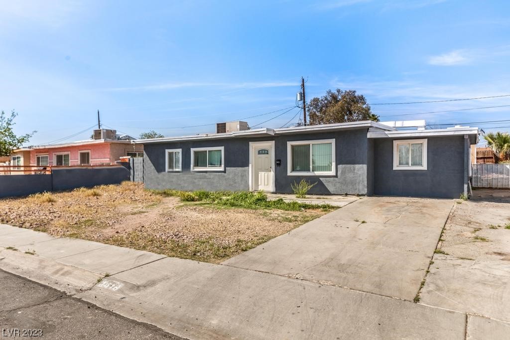 1616 Oakwood Avenue