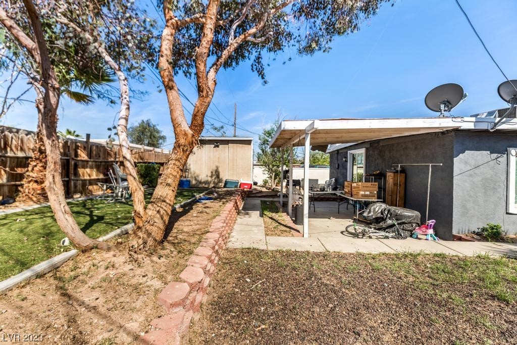 1616 Oakwood Avenue