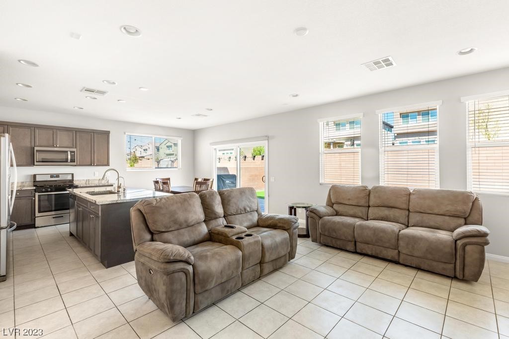 4544 Amberley Ridge Avenue