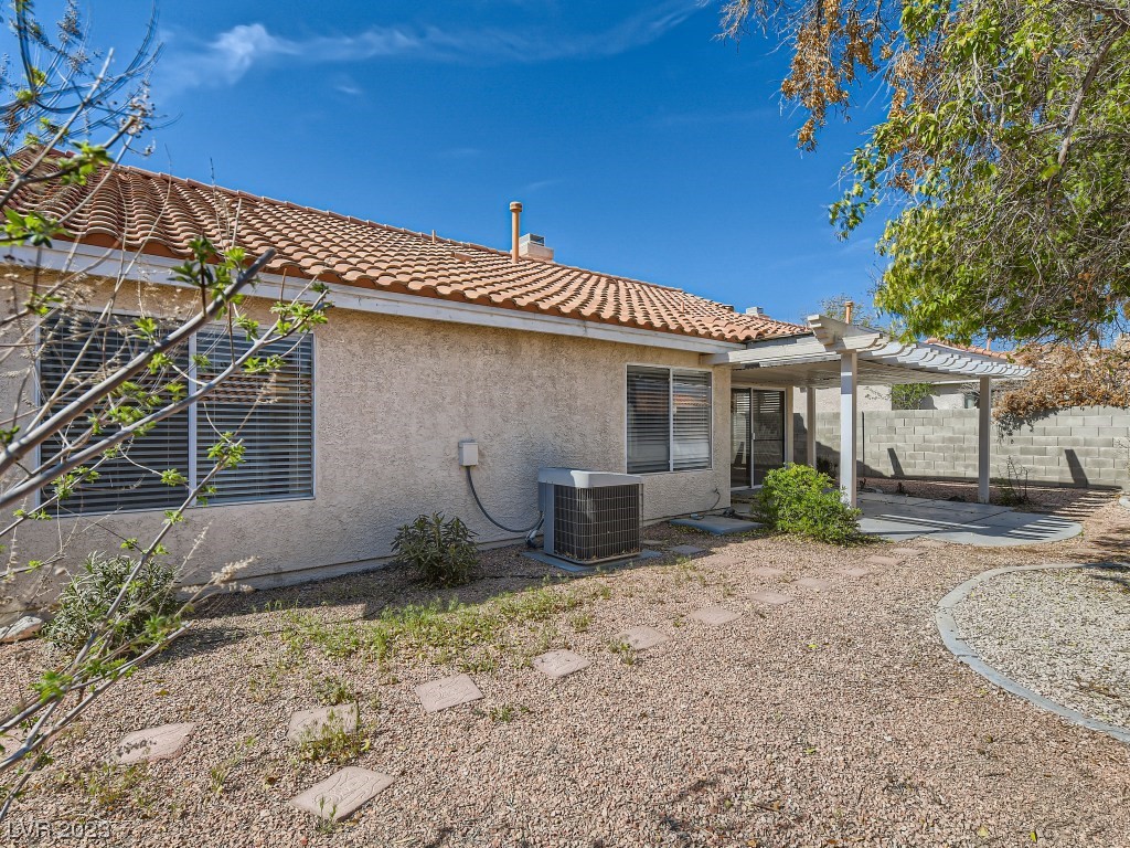 8078 Kinsella Way