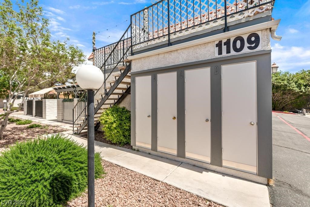 1109 Willow Tree Drive Unit: C