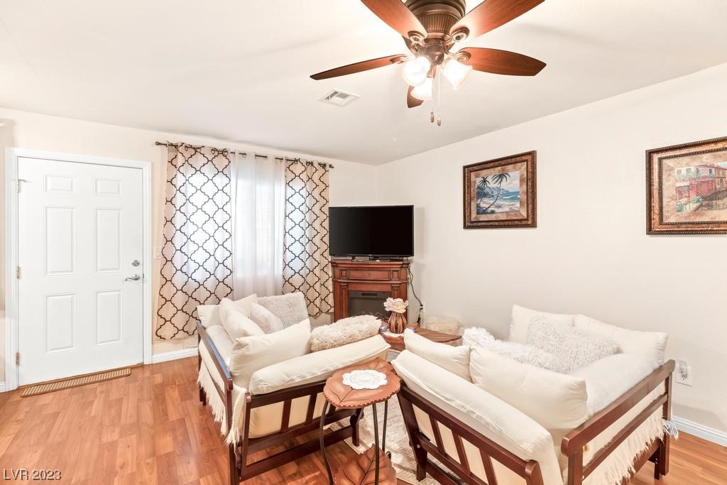 1109 Willow Tree Drive Unit: C