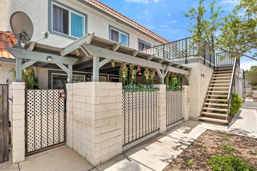 1109 Willow Tree Drive Unit: C