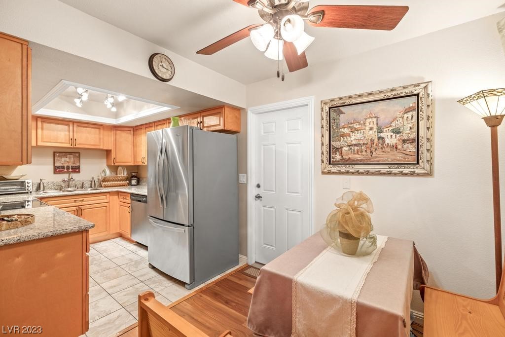 1109 Willow Tree Drive Unit: C