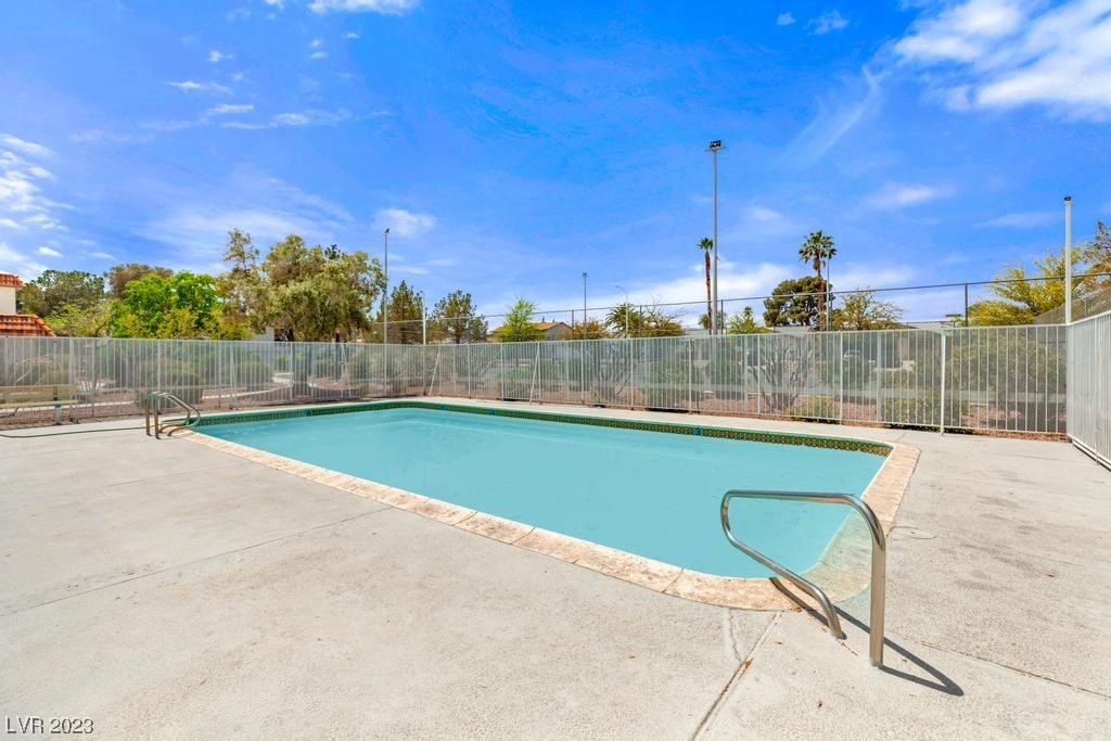 1109 Willow Tree Drive Unit: C
