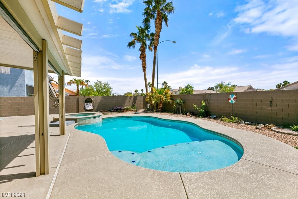 6113 Cove Cahill Court