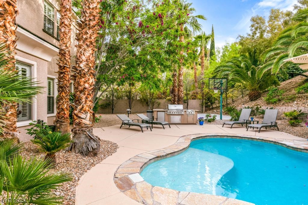 1401 Saintsbury Drive