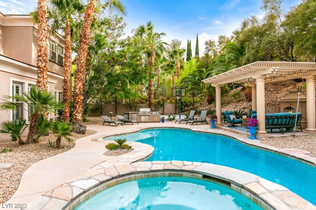1401 Saintsbury Drive