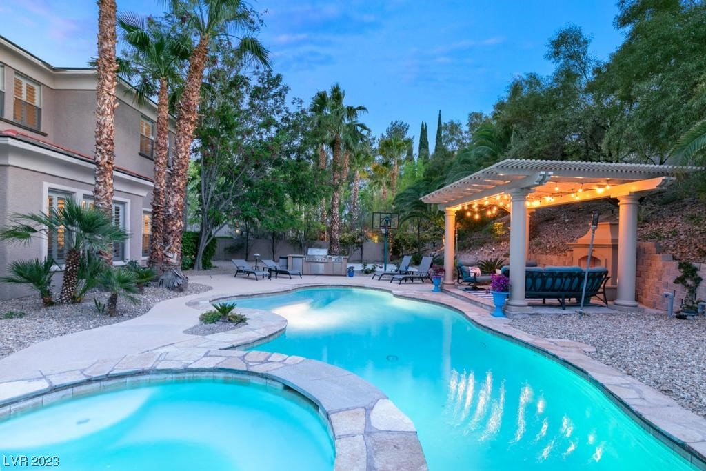1401 Saintsbury Drive