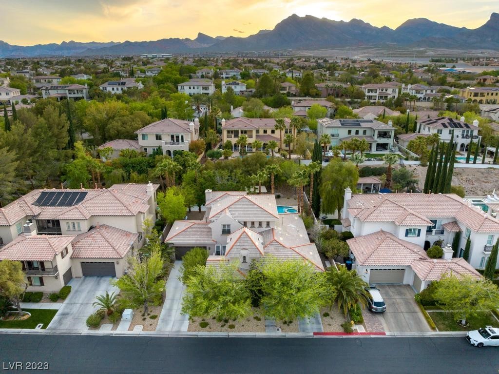1401 Saintsbury Drive