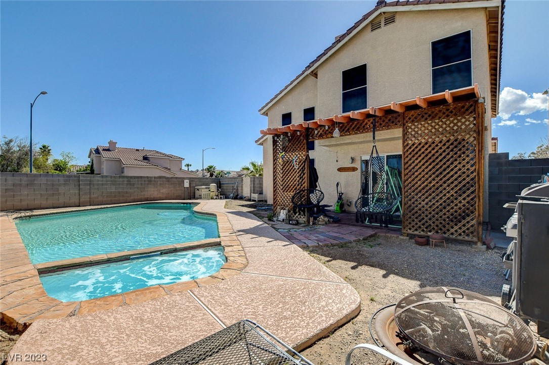 1300 Claim Jumper Drive