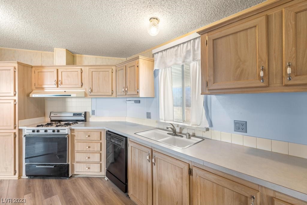 528 Amethyst Avenue