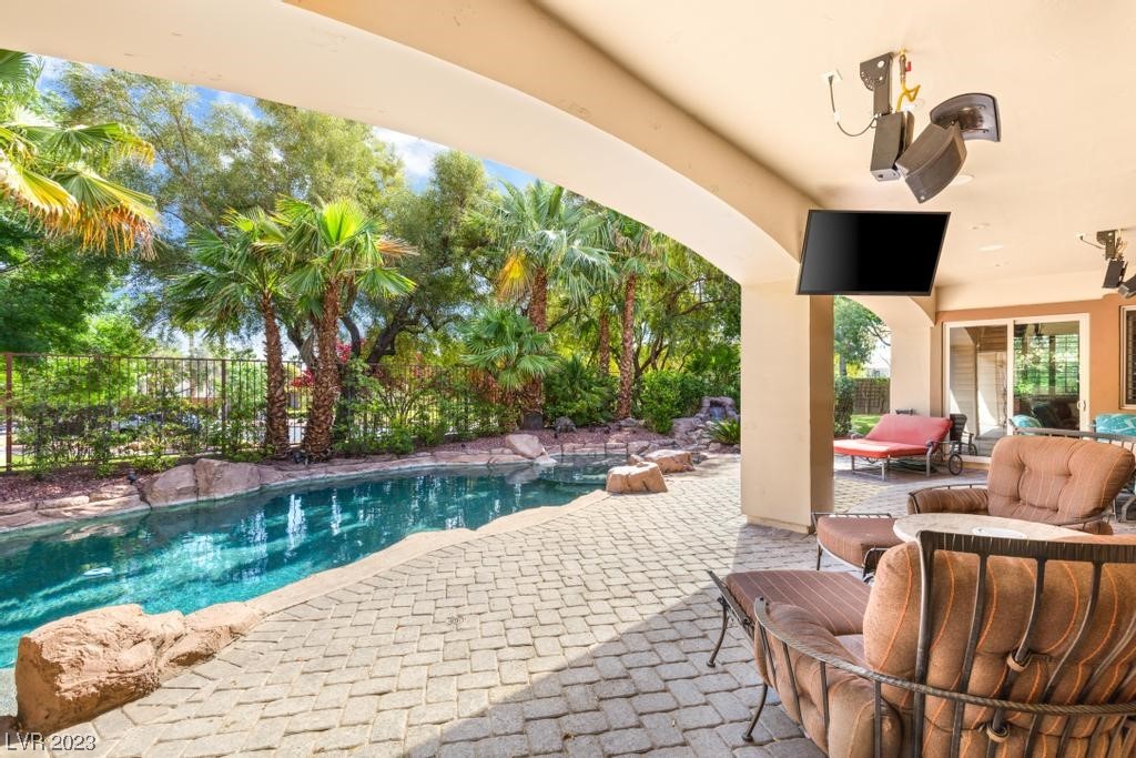 10838 Willow Heights Drive