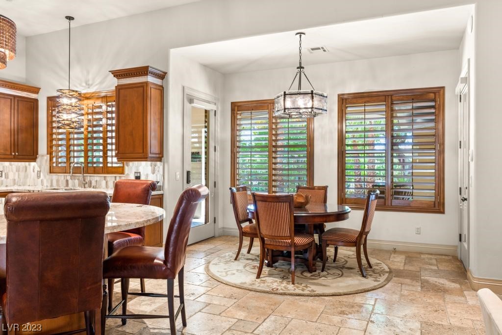 10838 Willow Heights Drive