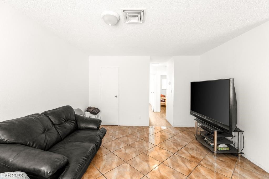 615 S 10th Street