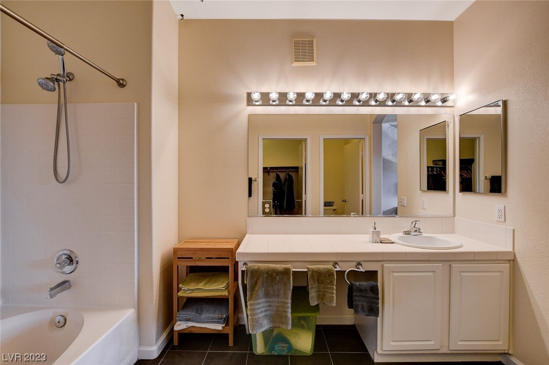 900 Domnus Lane Unit: 202