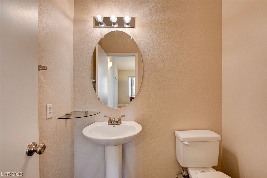 900 Domnus Lane Unit: 202