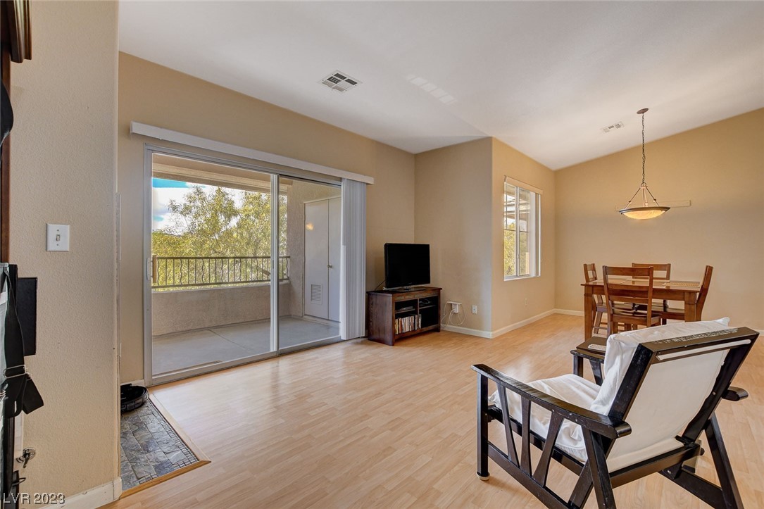 900 Domnus Lane Unit: 202