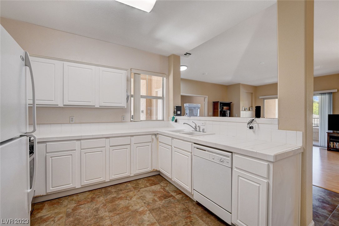 900 Domnus Lane Unit: 202