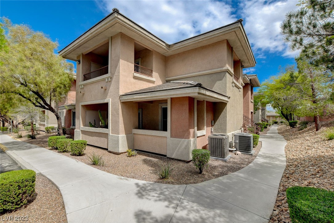 900 Domnus Lane Unit: 202