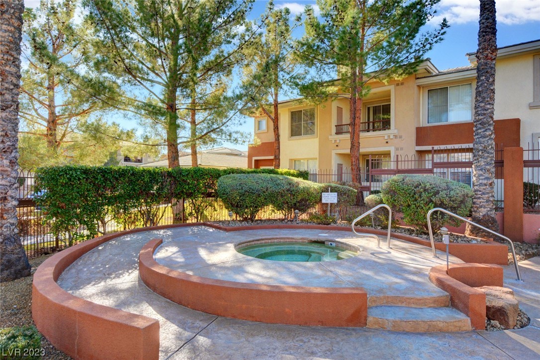 900 Domnus Lane Unit: 202