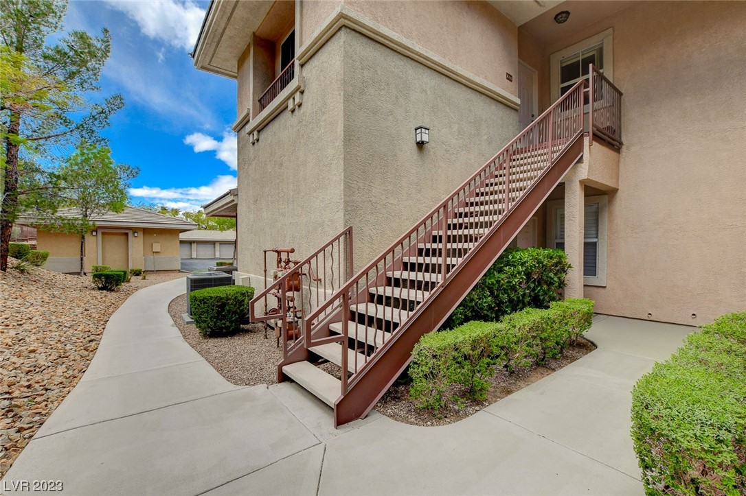 900 Domnus Lane Unit: 202