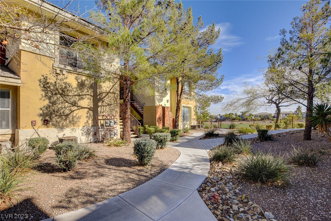 900 Domnus Lane Unit: 202