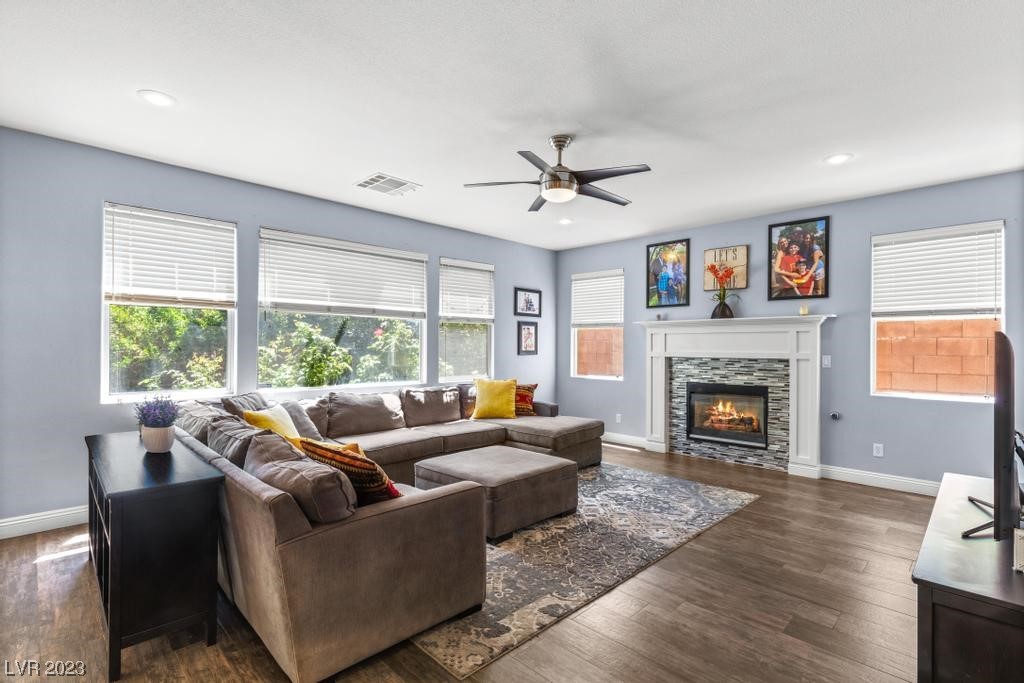 10921 Maryville Avenue